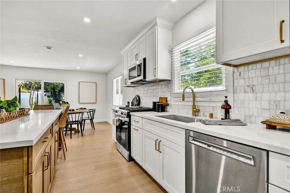 1800 E Mayfair Orange, CA 92867