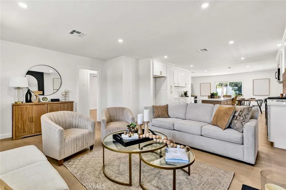 1800 E Mayfair Orange, CA 92867
