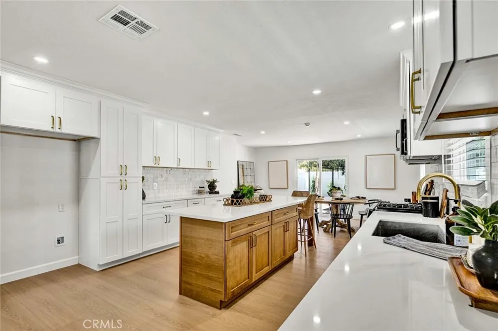 1800 E Mayfair Orange, CA 92867