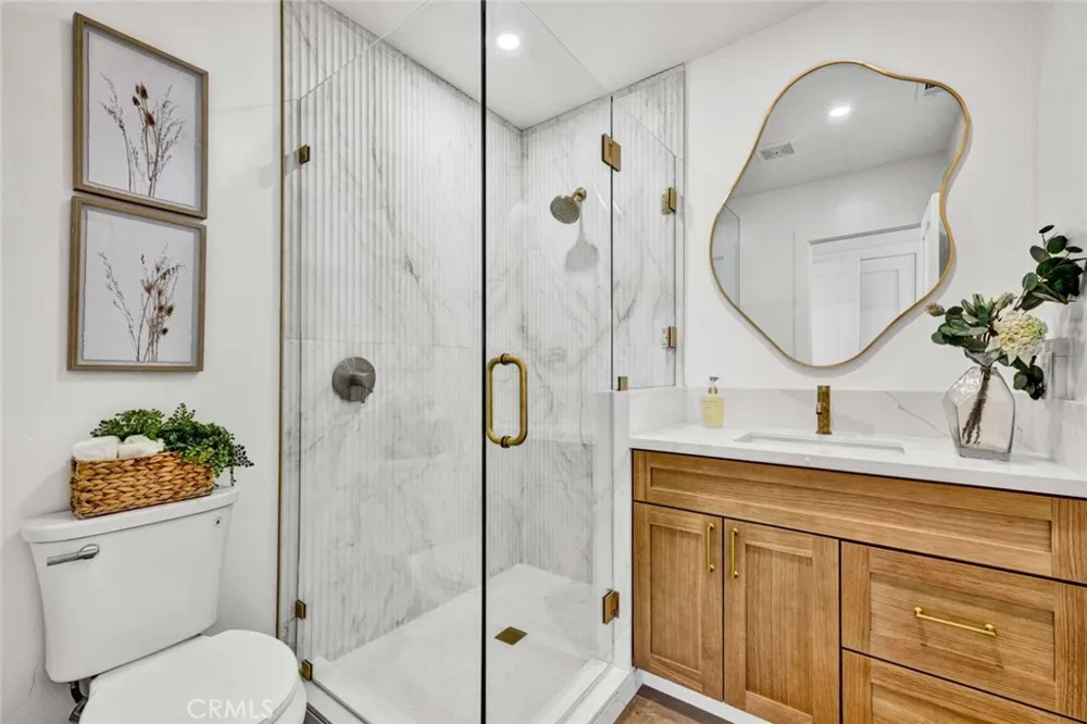 1800 E Mayfair Orange, CA 92867