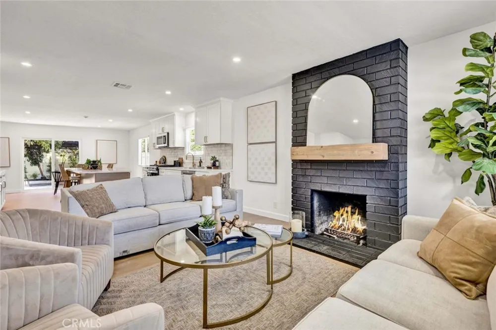 1800 E Mayfair Orange, CA 92867