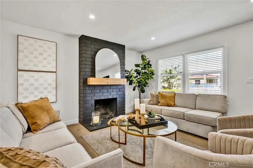 1800 E Mayfair Orange, CA 92867