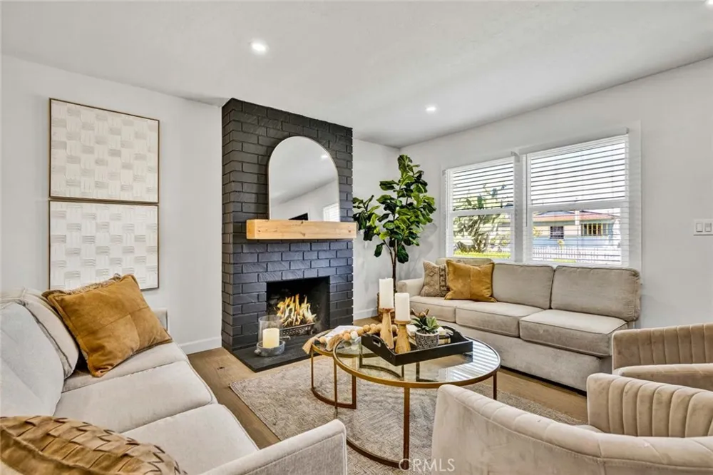 1800 E Mayfair Orange, CA 92867