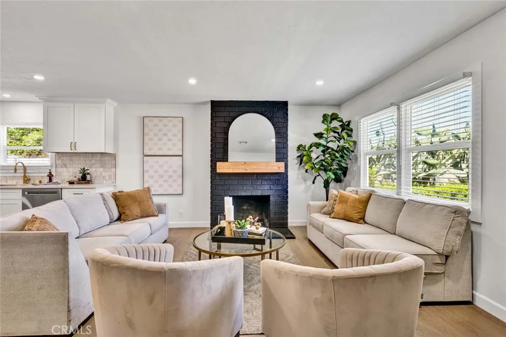1800 E Mayfair Orange, CA 92867