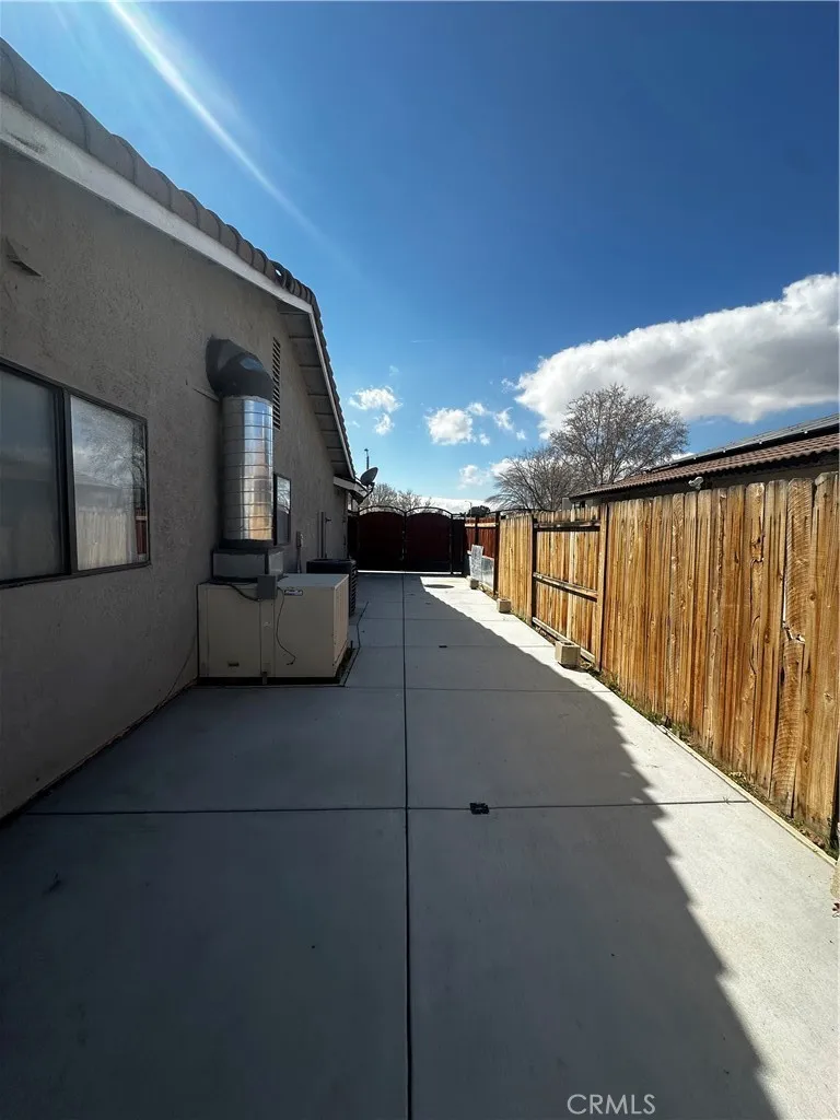 43770 Santa Rosa Circle Lancaster, CA 93535