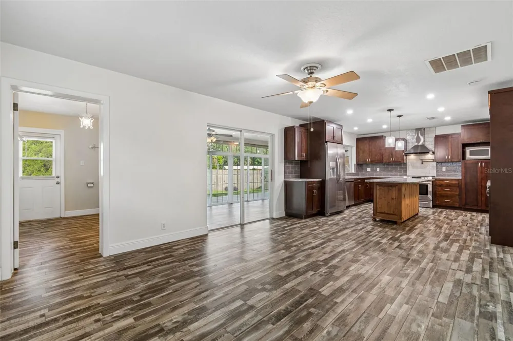 503 ROLLINGVIEW DRIVE Temple Terrace, FL 33617