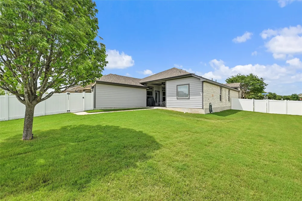 821 Bryce Canyon Pflugerville, TX 78660