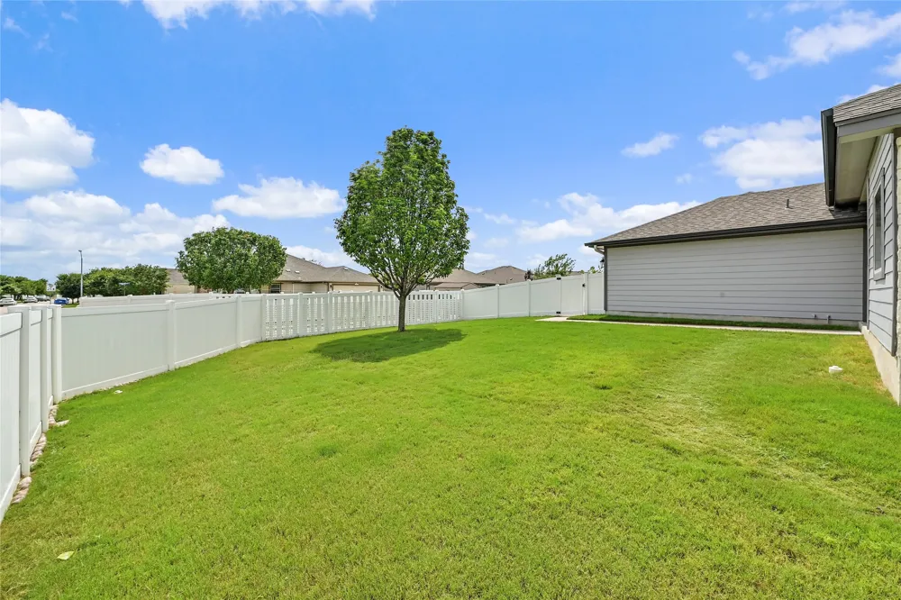 821 Bryce Canyon Pflugerville, TX 78660
