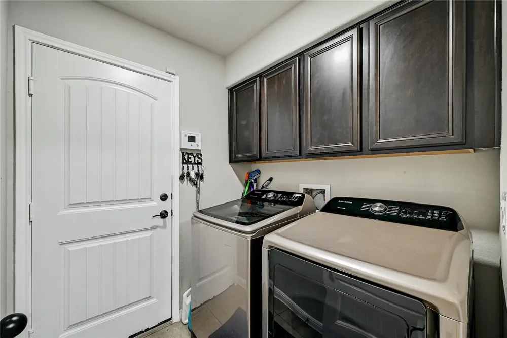 821 Bryce Canyon Pflugerville, TX 78660