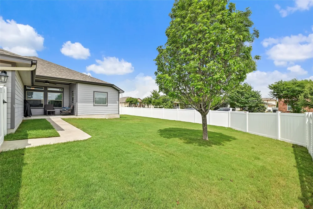 821 Bryce Canyon Pflugerville, TX 78660