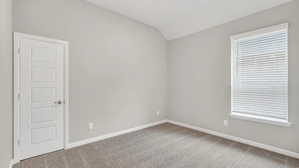 4928 SIMMENTAL DRIVE Arlington, TX 76001