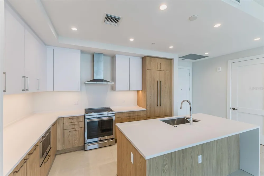 275 1ST AVENUE S #3908 St Petersburg, FL 33701