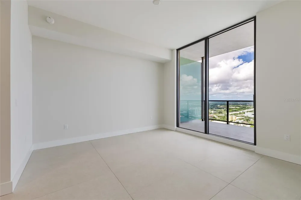 275 1ST AVENUE S #3908 St Petersburg, FL 33701