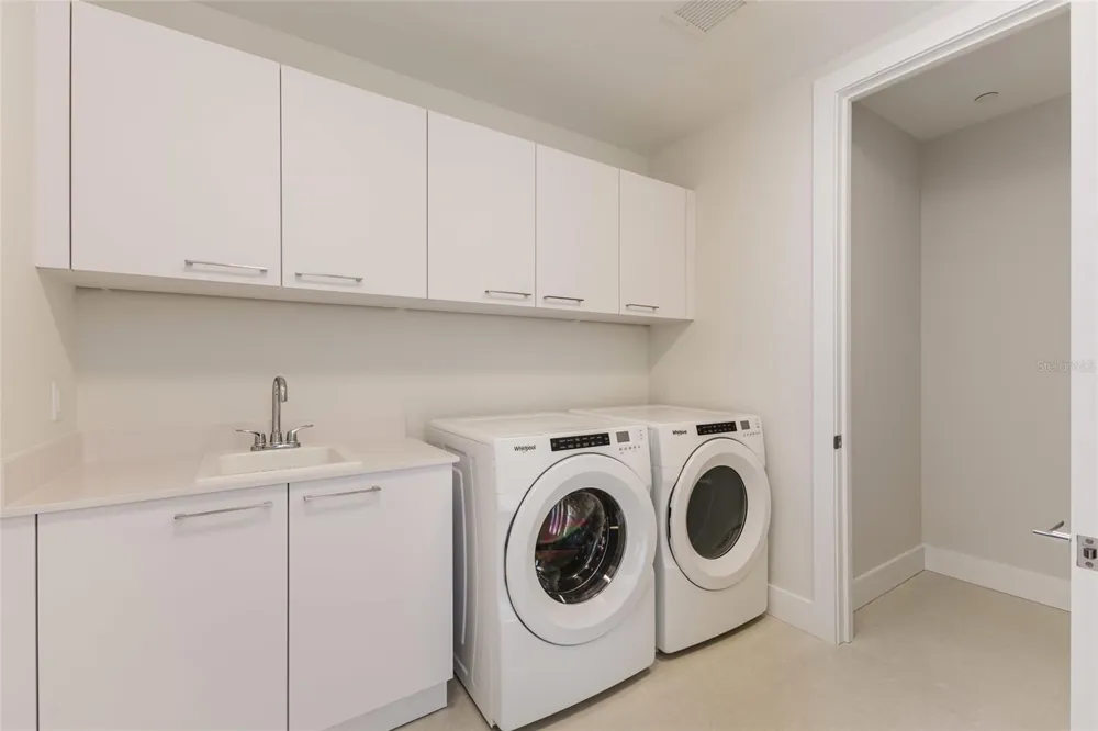 275 1ST AVENUE S #3908 St Petersburg, FL 33701