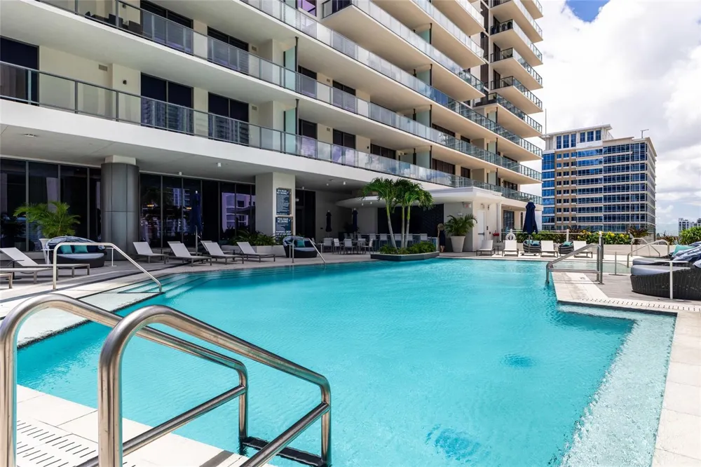 275 1ST AVENUE S #3908 St Petersburg, FL 33701