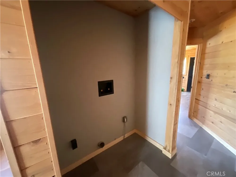 13730 Feldman Montague, CA 96064