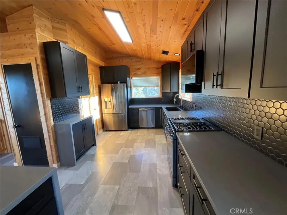 13730 Feldman Montague, CA 96064