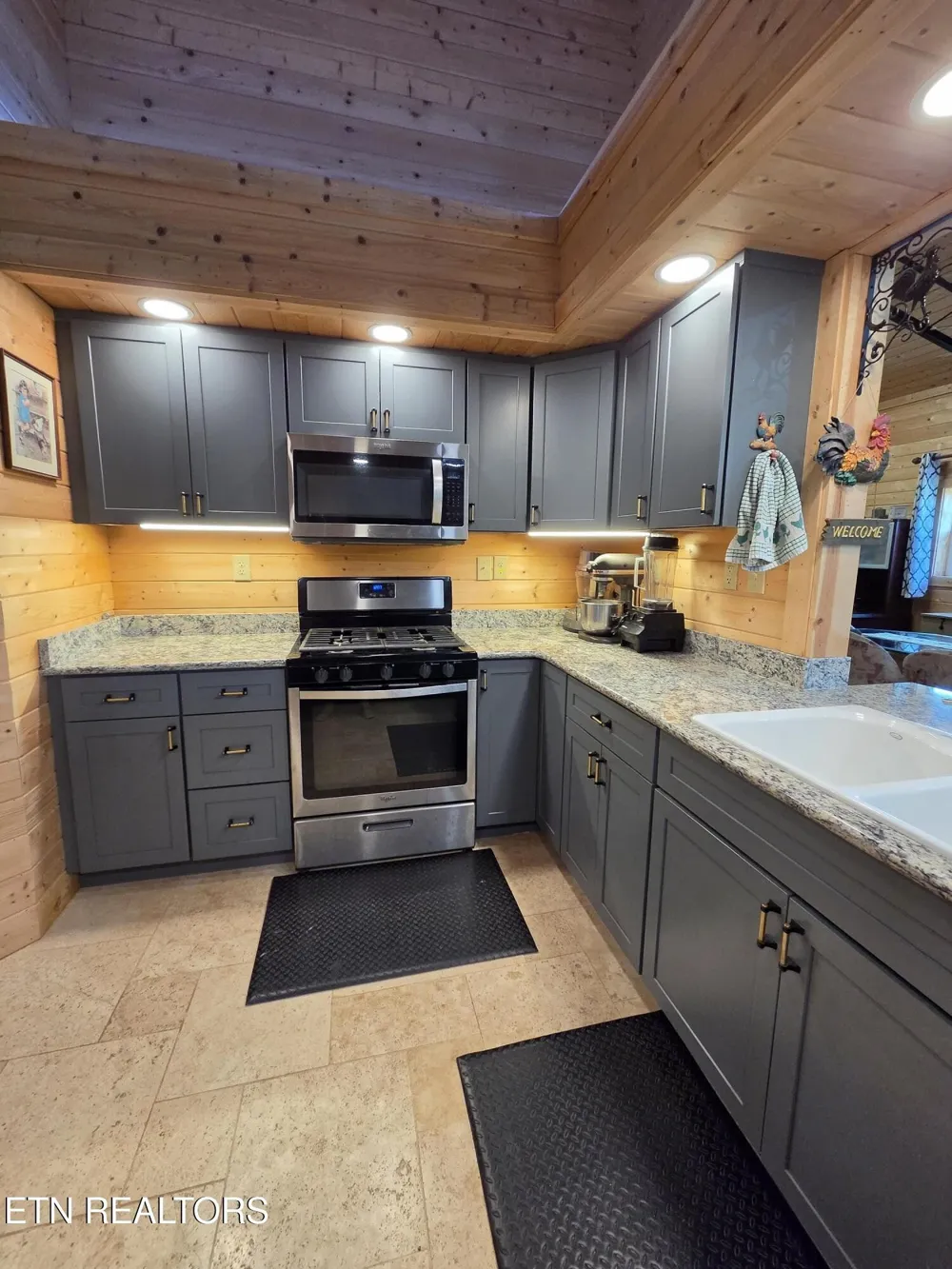 1302 Cummingsville Sparkmantown Rd Doyle, TN 38559