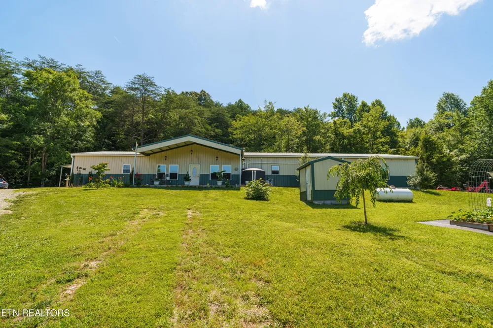 1302 Cummingsville Sparkmantown Rd Doyle, TN 38559