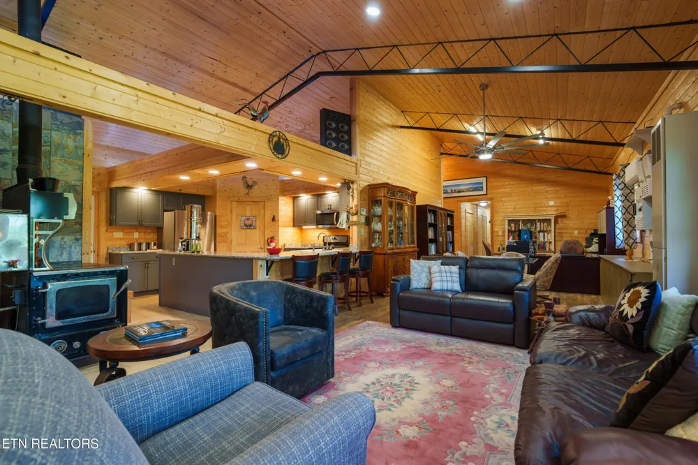1302 Cummingsville Sparkmantown Rd Doyle, TN 38559