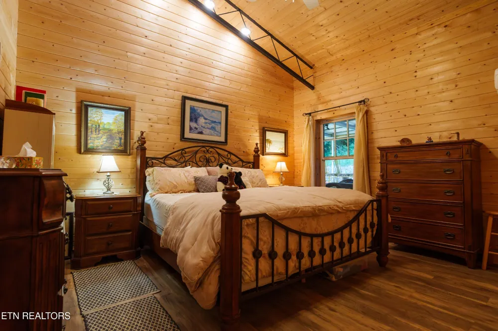 1302 Cummingsville Sparkmantown Rd Doyle, TN 38559