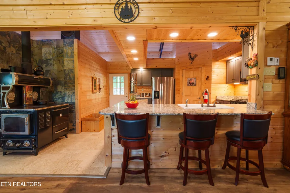 1302 Cummingsville Sparkmantown Rd Doyle, TN 38559