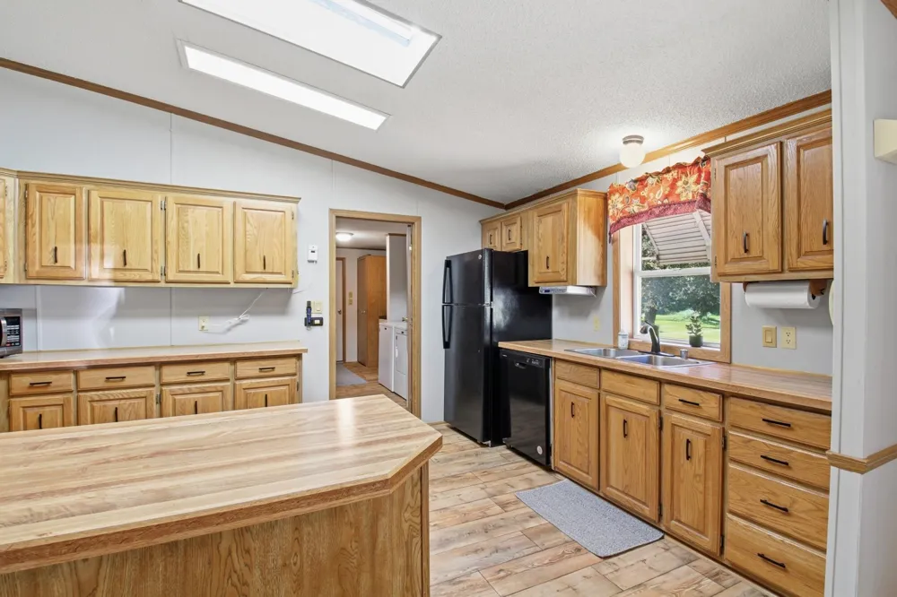 7001 County Road 40 NE New London, MN 56273