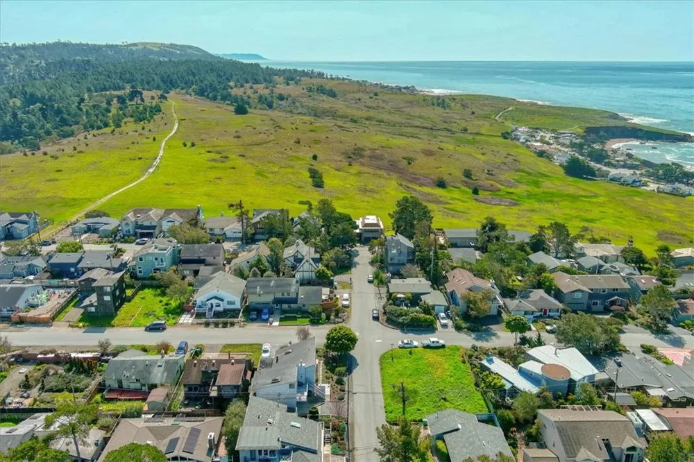 550 Worcester Drive Cambria, CA 93428