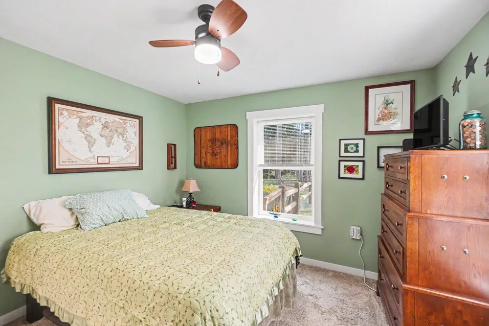 22032 Pine Valley Drive Burdell Township, MI 49688