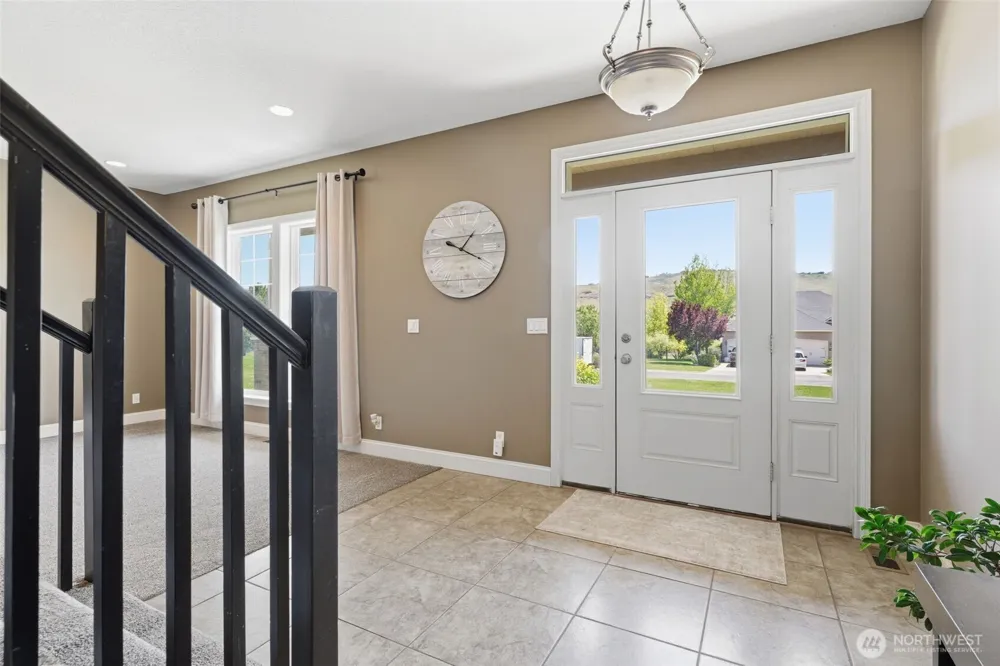 99206 E Ridgeview Drive Kennewick, WA 99338