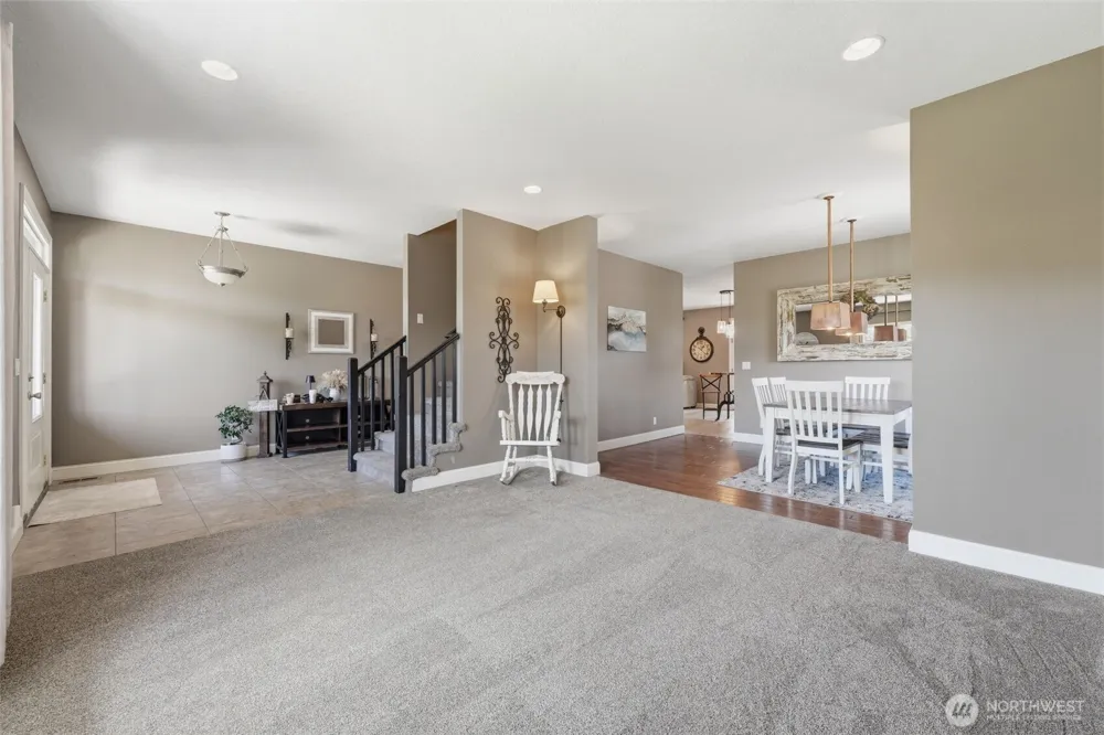 99206 E Ridgeview Drive Kennewick, WA 99338