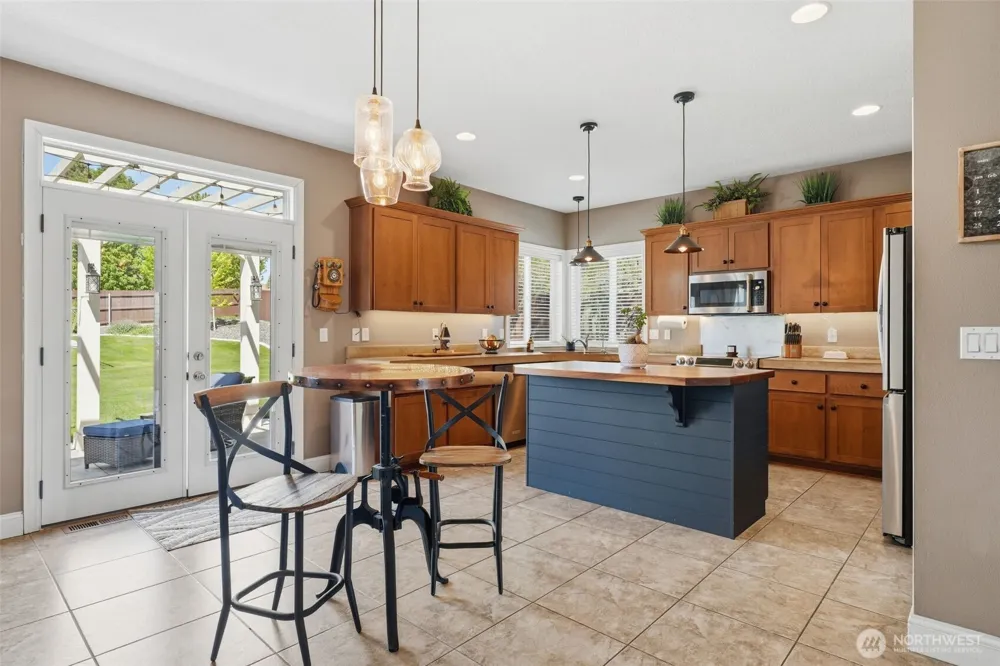 99206 E Ridgeview Drive Kennewick, WA 99338