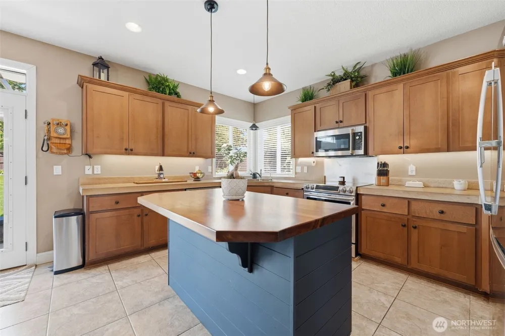 99206 E Ridgeview Drive Kennewick, WA 99338