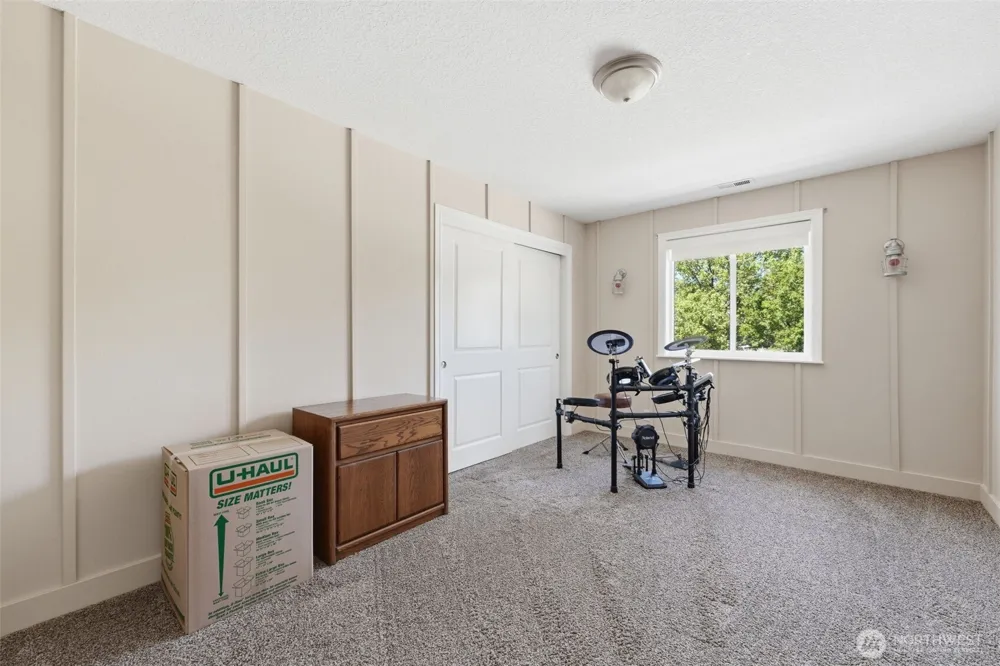 99206 E Ridgeview Drive Kennewick, WA 99338