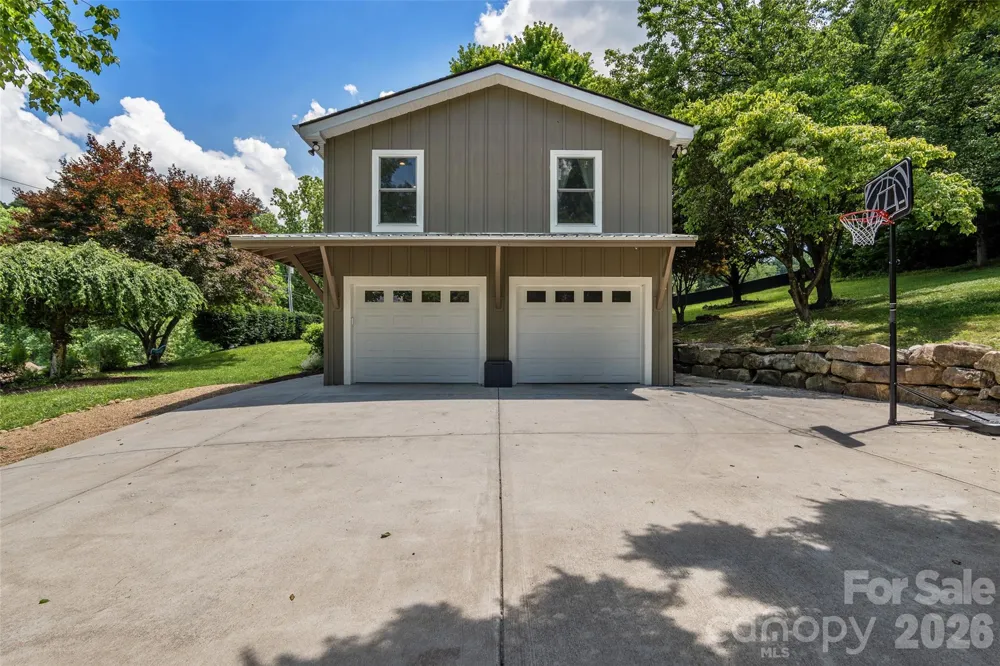 1574 Cashiers Valley Road Brevard, NC 28712