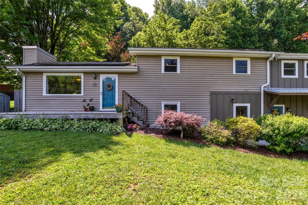 1574 Cashiers Valley Road Brevard, NC 28712