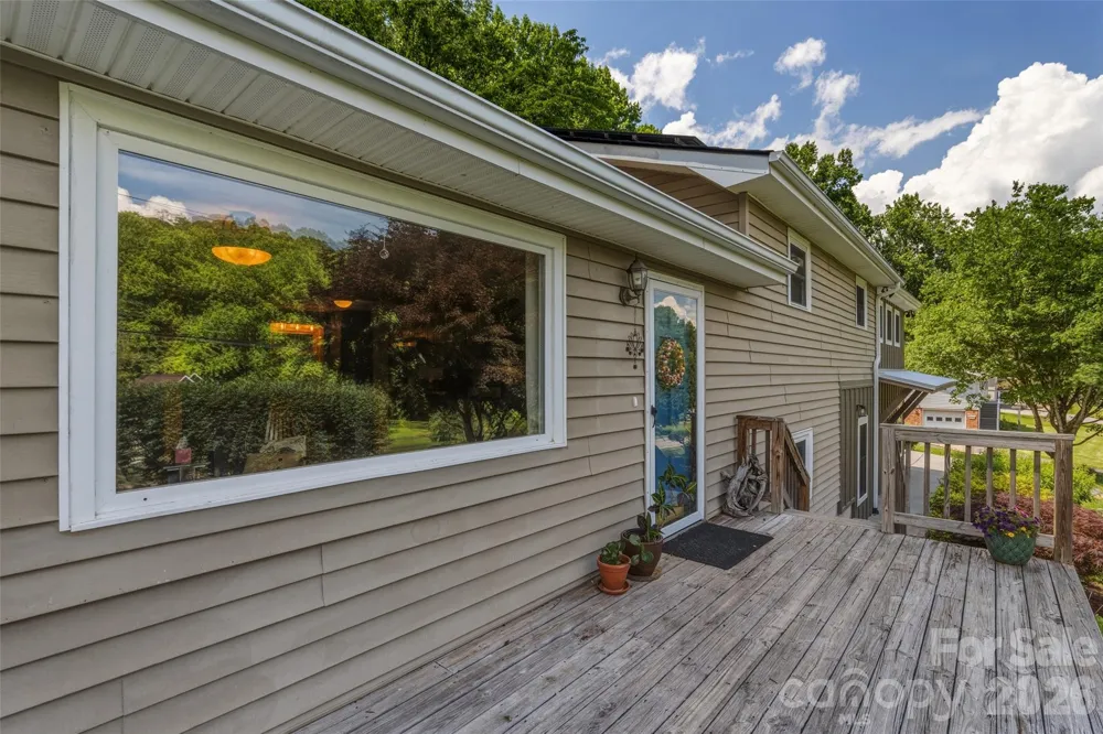 1574 Cashiers Valley Road Brevard, NC 28712