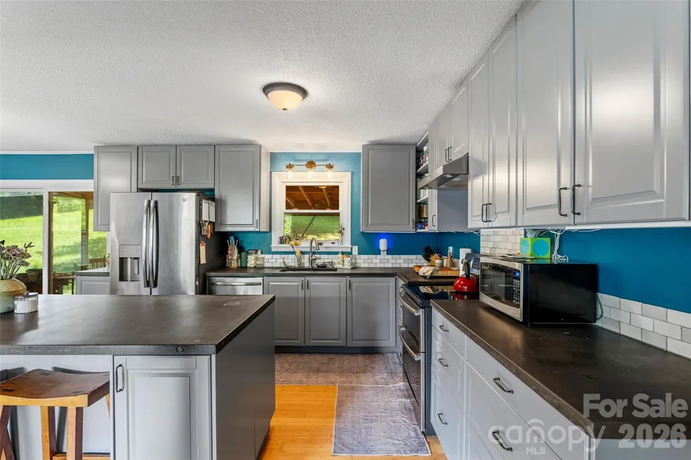 1574 Cashiers Valley Road Brevard, NC 28712