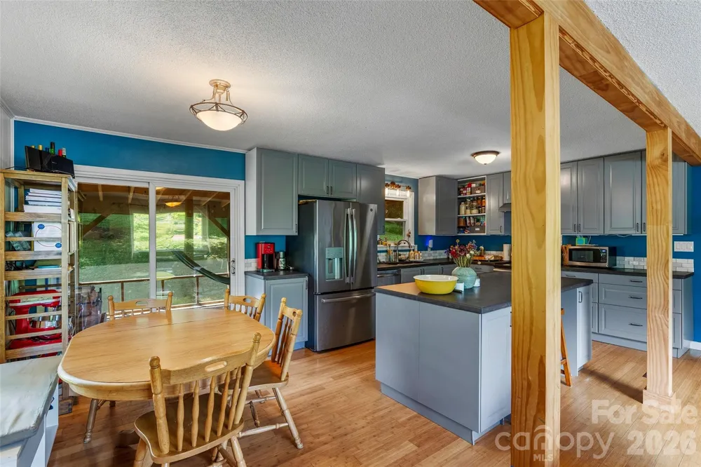 1574 Cashiers Valley Road Brevard, NC 28712