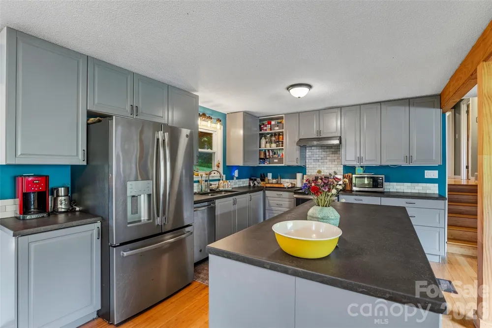 1574 Cashiers Valley Road Brevard, NC 28712