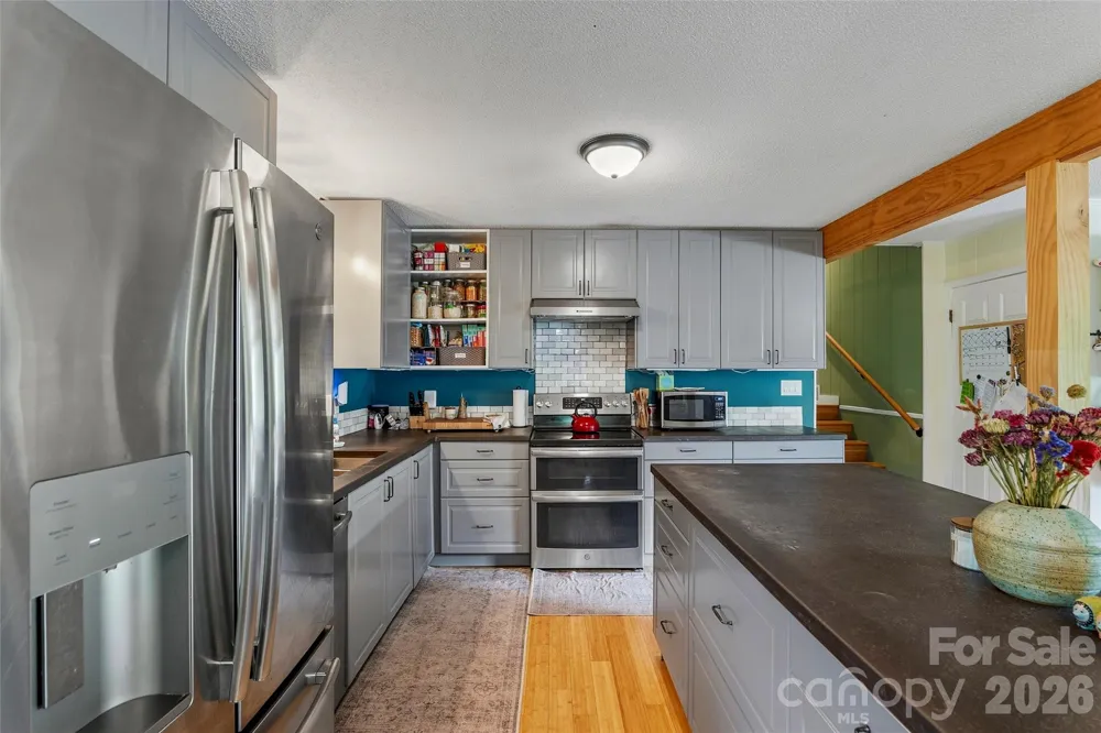 1574 Cashiers Valley Road Brevard, NC 28712