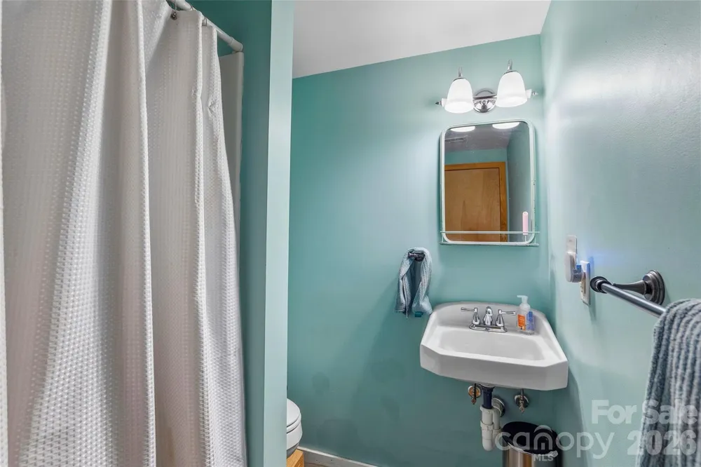 1574 Cashiers Valley Road Brevard, NC 28712