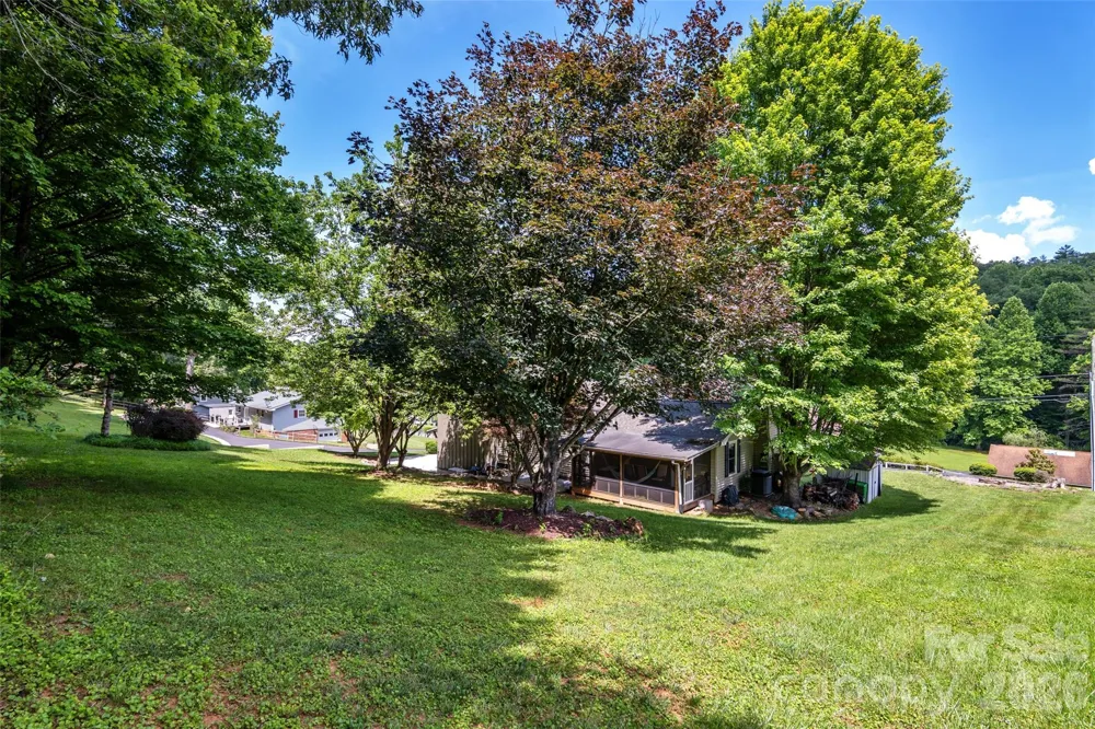 1574 Cashiers Valley Road Brevard, NC 28712