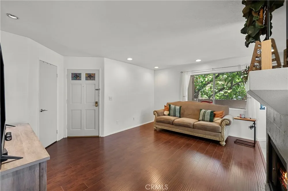 19814 Sandpiper Place #29 Newhall, CA 91321