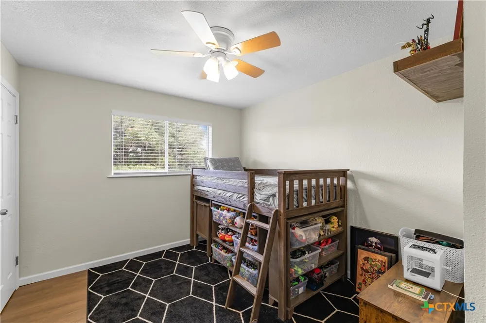 2631 Benbow Road Inez, TX 77968