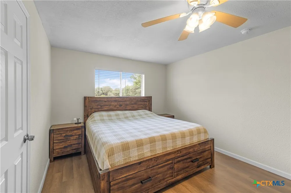 2631 Benbow Road Inez, TX 77968