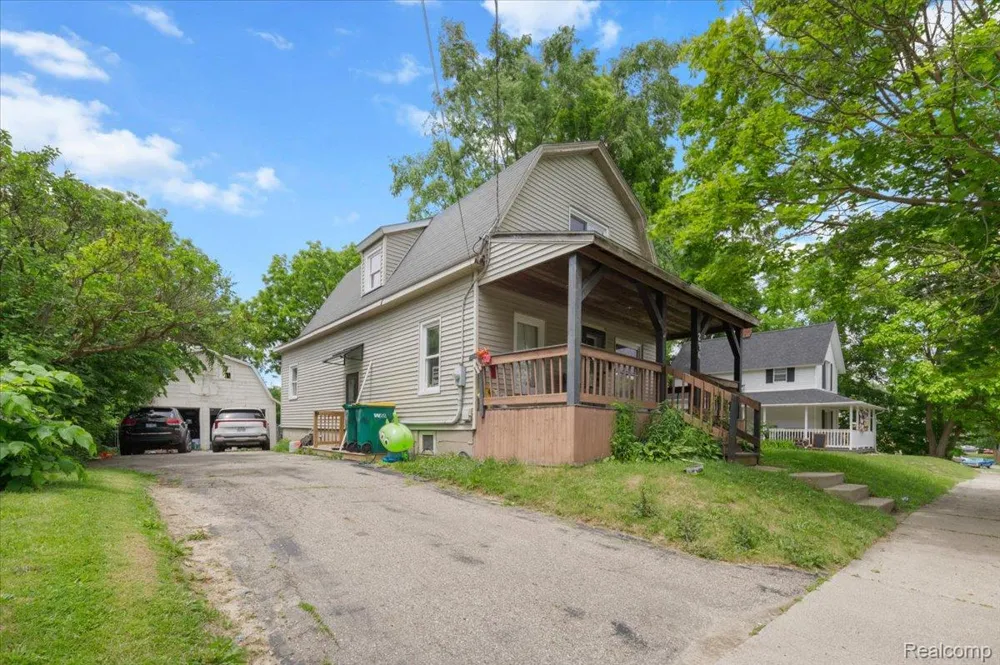 236 Lynn Street Flushing City, MI 48433