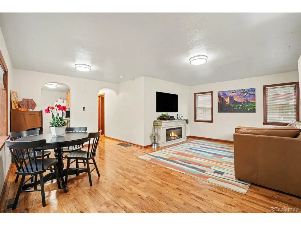 105 Via San Miguel Manitou Springs, CO 80829