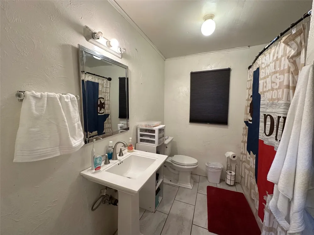 213 E Rhodes Avenue Lufkin, TX 75901