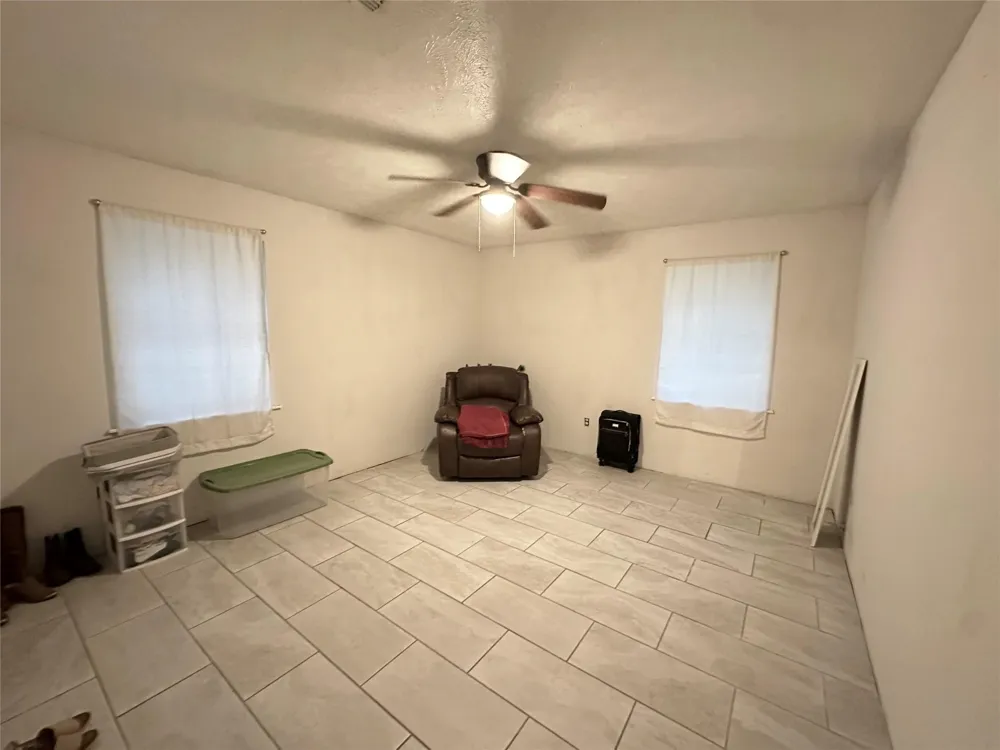 213 E Rhodes Avenue Lufkin, TX 75901